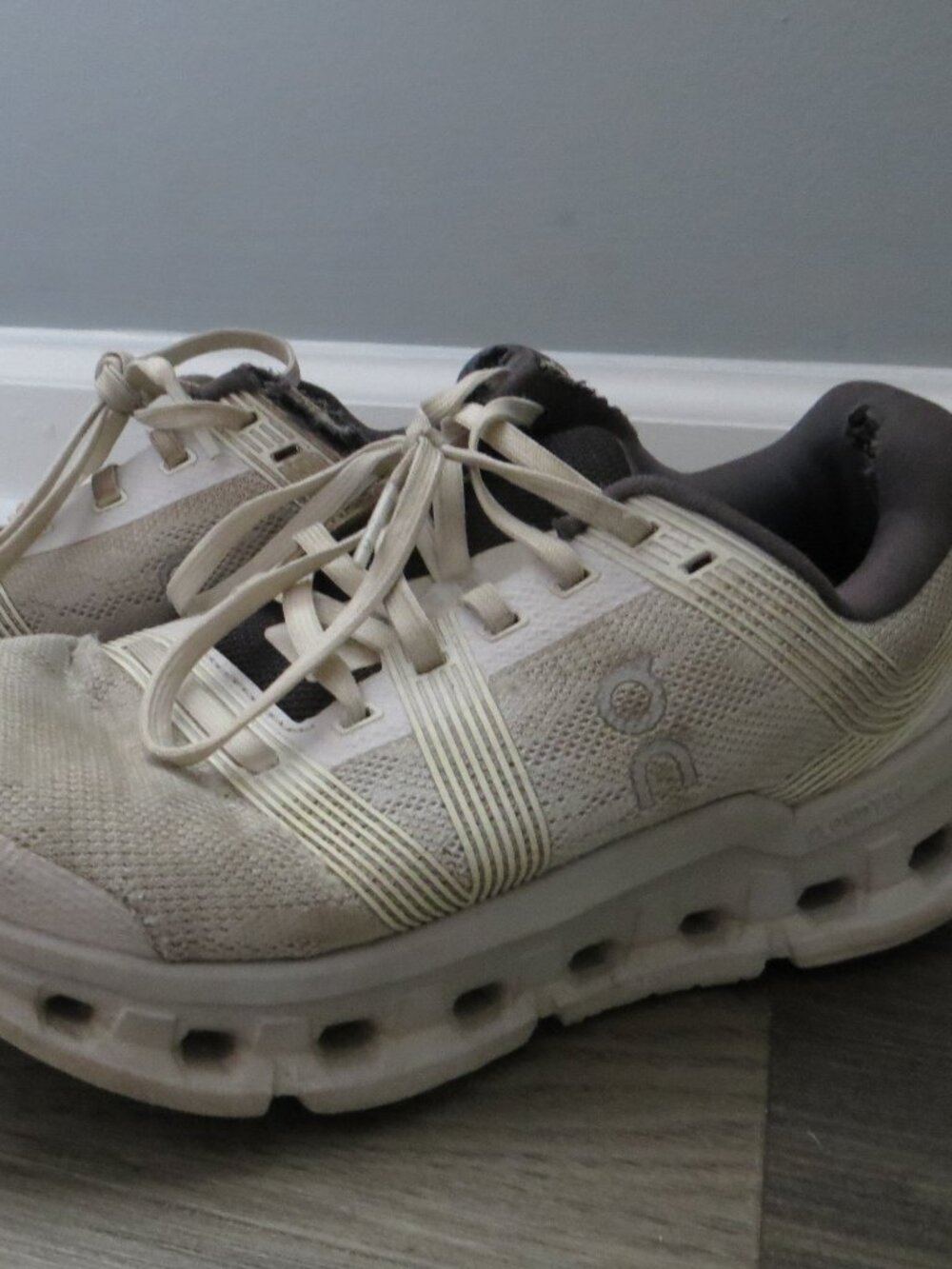 Women's On Sneakers, Size 7.5